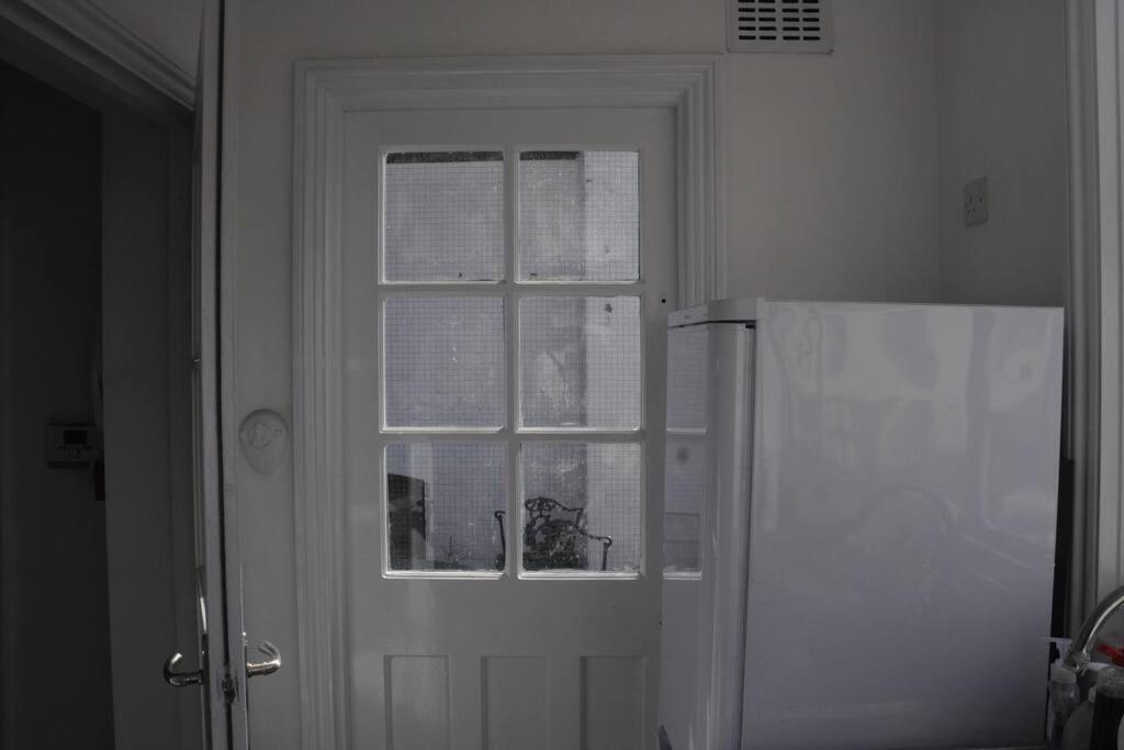 Central London Flat. Georgian Terrace. Bright. Bagian luar foto
