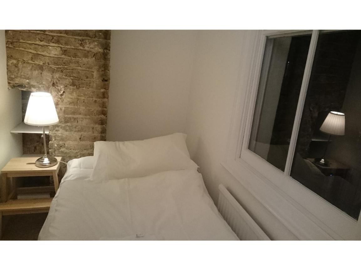 Central London Flat. Georgian Terrace. Bright. Ruang foto